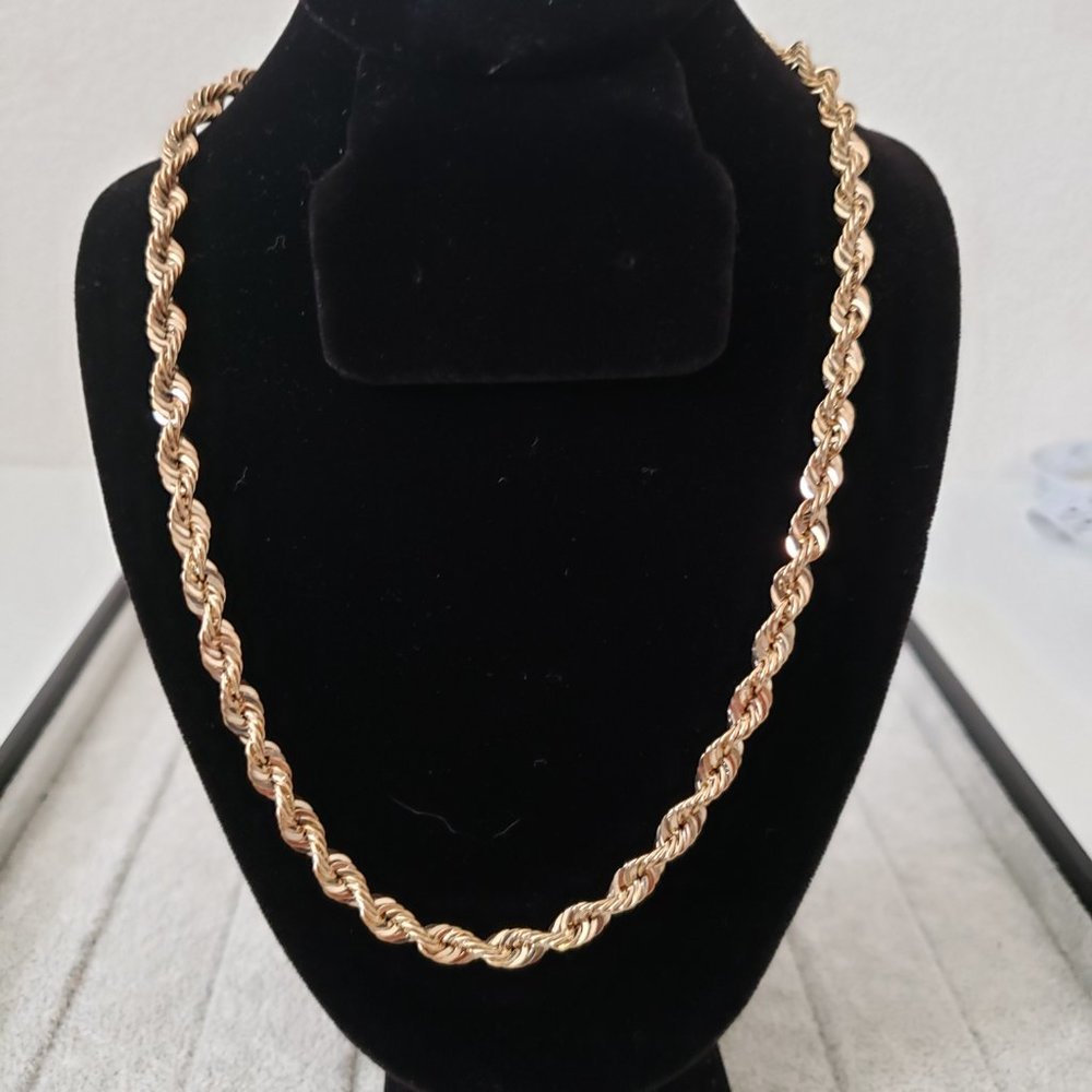 Beautiful 14K Yellow Gold Rope Necklace 22 inches - 15.50 gram 5.5mm